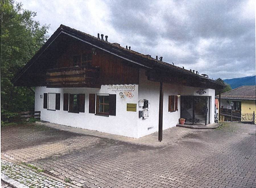 Hausansicht mit Eingang